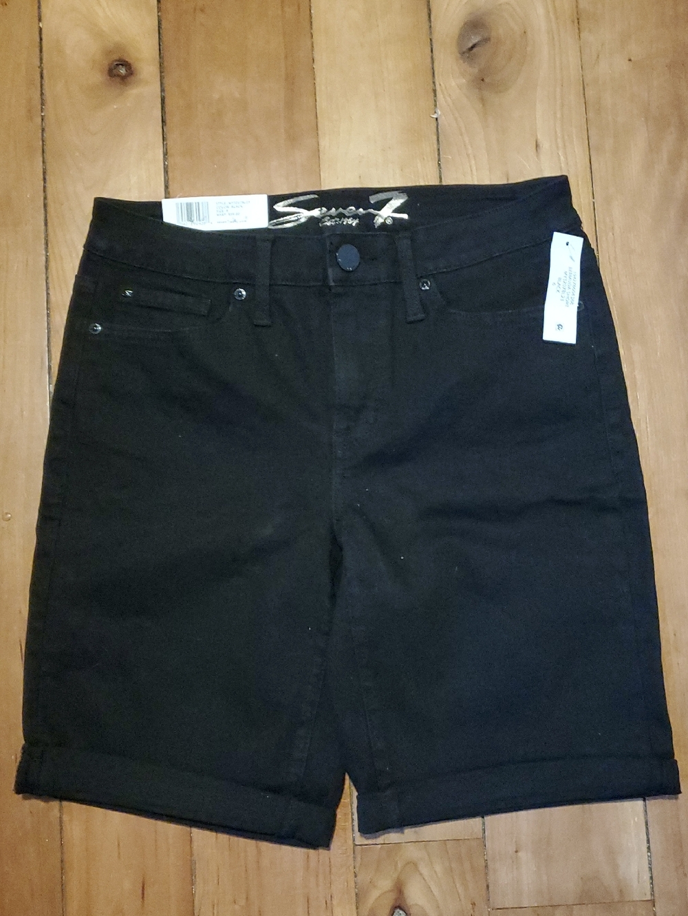 NWT Seven7 Black Rolled-Hem Denim Shorts